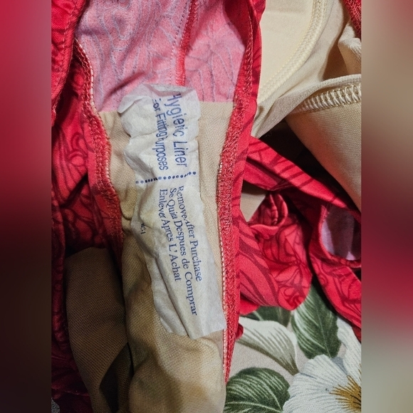 #318 Shore Shapes - Coral Swimsuit w floral design Size: 18W - Picture 5 of 9